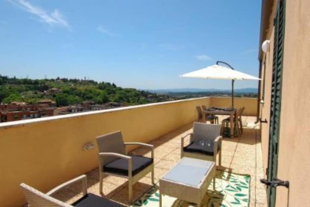 Exclusive Penthouse With 60 M2 Panoramic Terrace Perugia Exterior foto